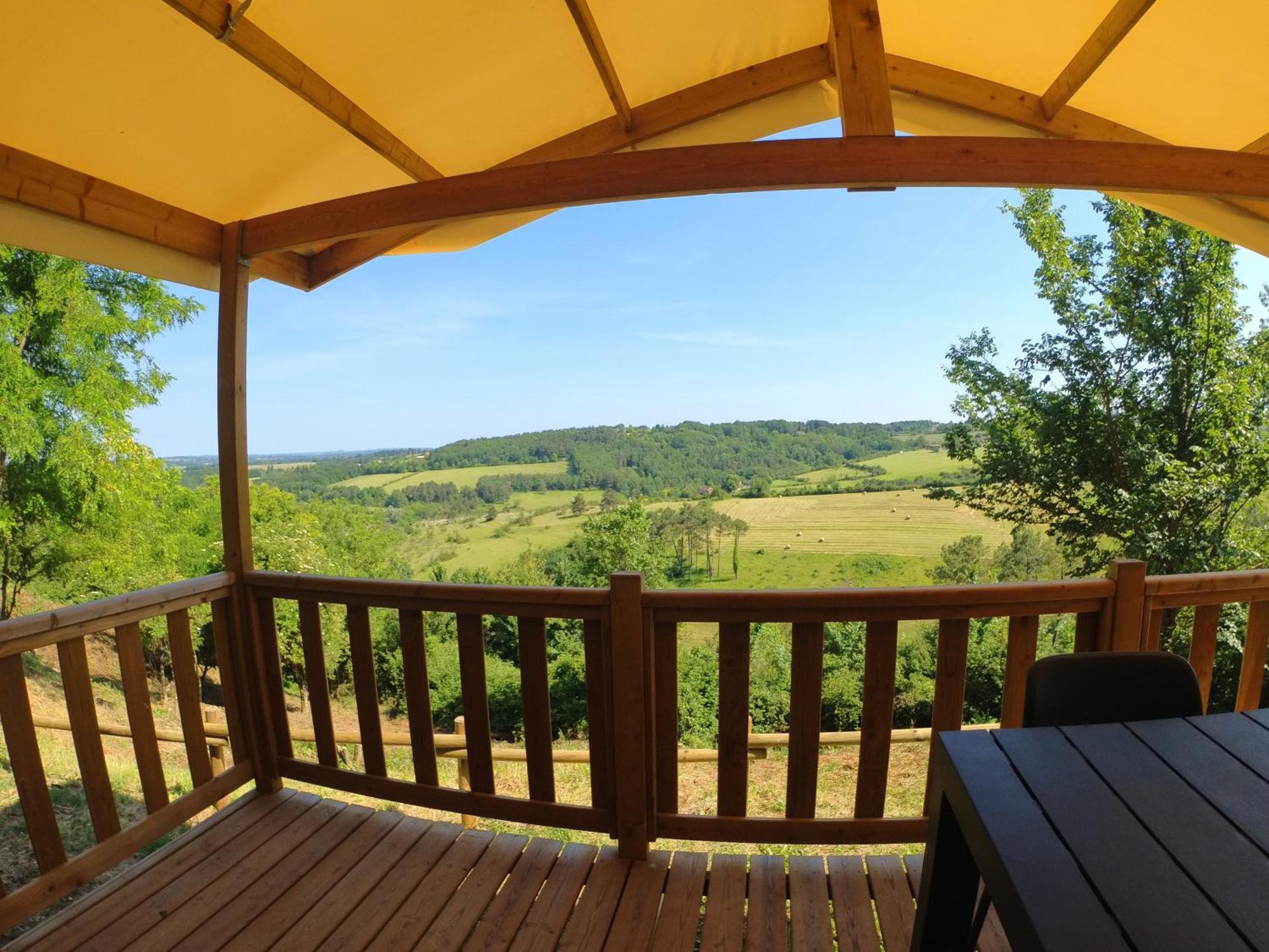 Camping Les Terrasses De Dordogne Руффиньяк-Сен-Сернен Номер фото