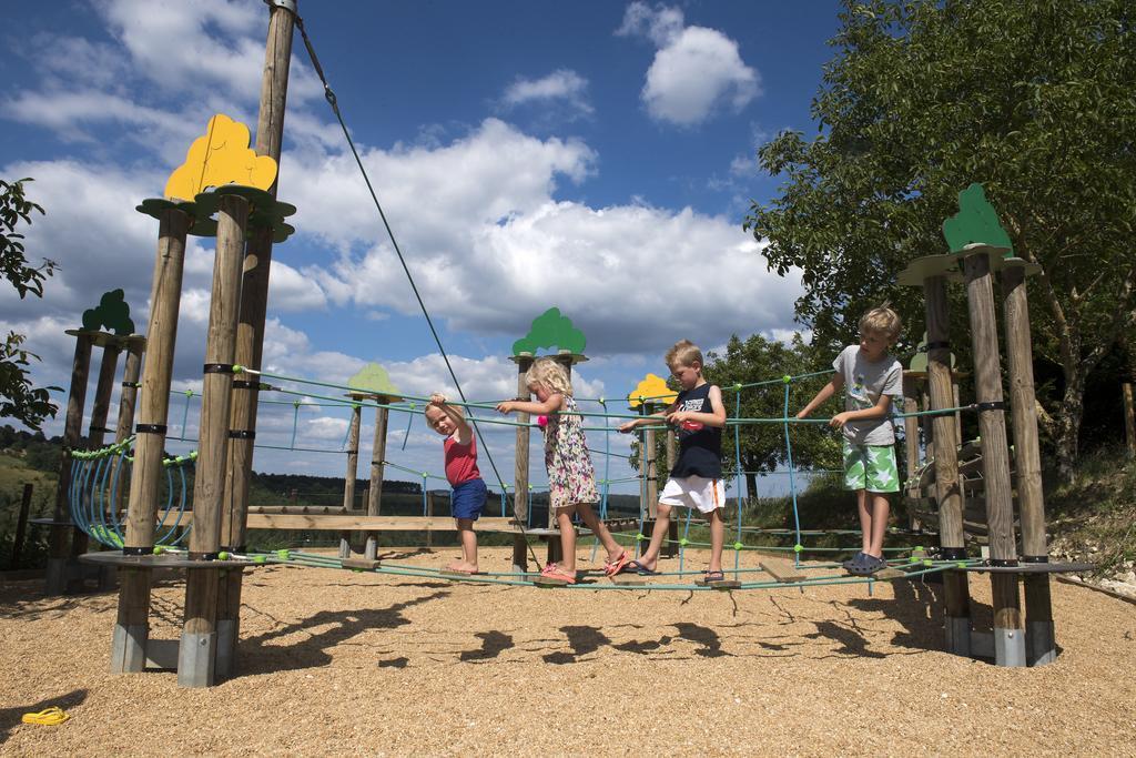 Camping Les Terrasses De Dordogne Руффиньяк-Сен-Сернен Экстерьер фото