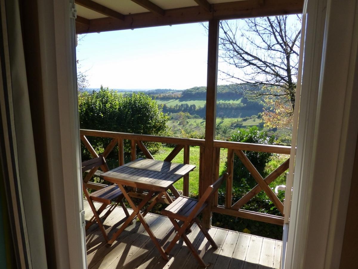 Camping Les Terrasses De Dordogne Руффиньяк-Сен-Сернен Экстерьер фото
